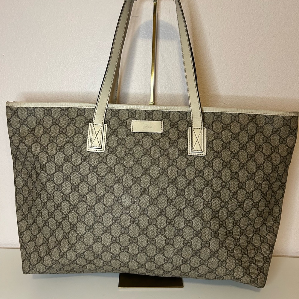 ❌❌ SOLD❌❌Gucci Beige Monogram Tote Bag